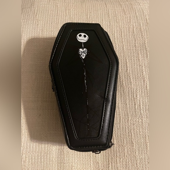 Nightmare Before Christmas Crossbody Bag - Picture 4 of 12